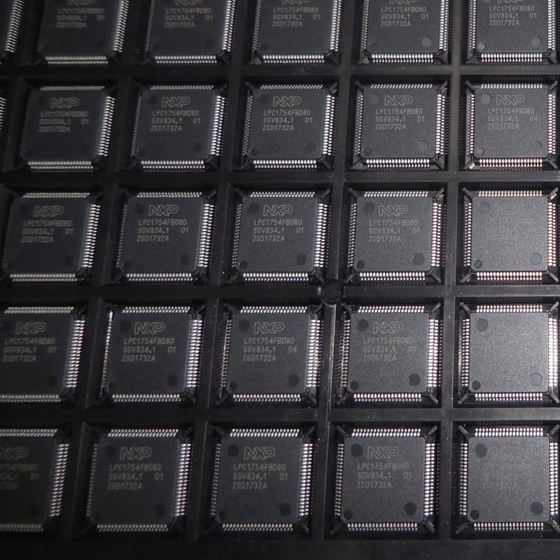 LPC1754FBD80 QFP80 Integrated Circuit Chip IC Mikrokontroler Merek Baru Asli Tidak Terpakai