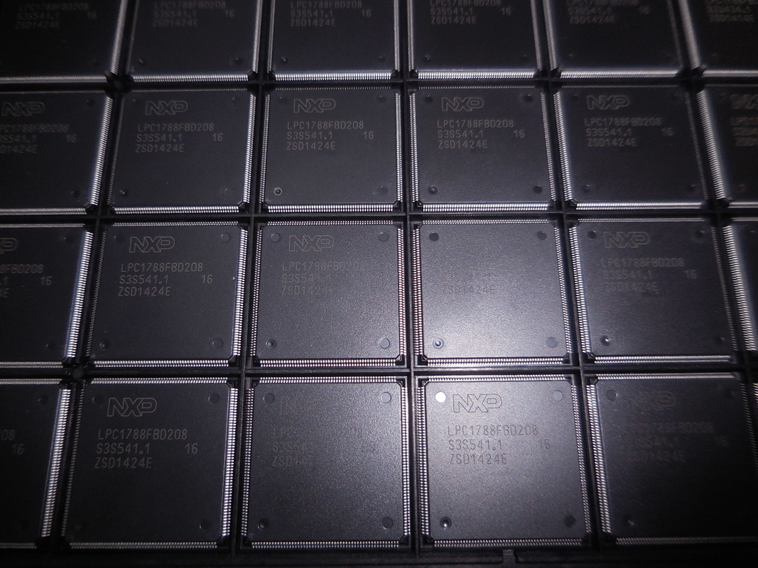 LPC1788FBD208 QFP208 Sirkuit Terpadu Chip IC Mikrokontroler Merek Baru Asli Tidak Terpakai