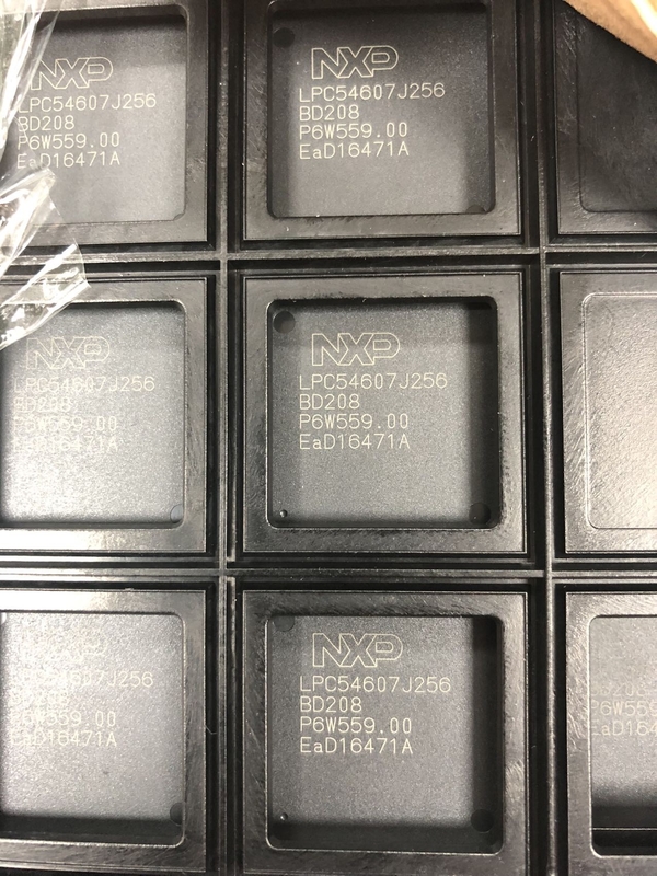 LPC54607J256BD208E LQFP208 Integrated Circuit Chip IC Mikrokontroler Baru Asli Tidak Terpakai